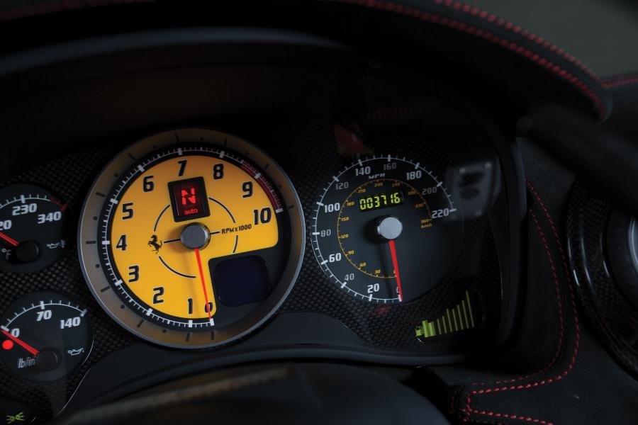 Панель приборов Ferrari 430 Scuderia 2007 года  (NA) (фото 38 из 42)